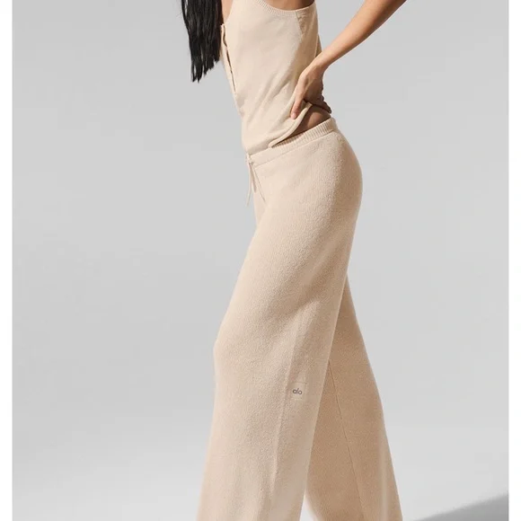 Alo sweater cream pants - Picture 4 of 8